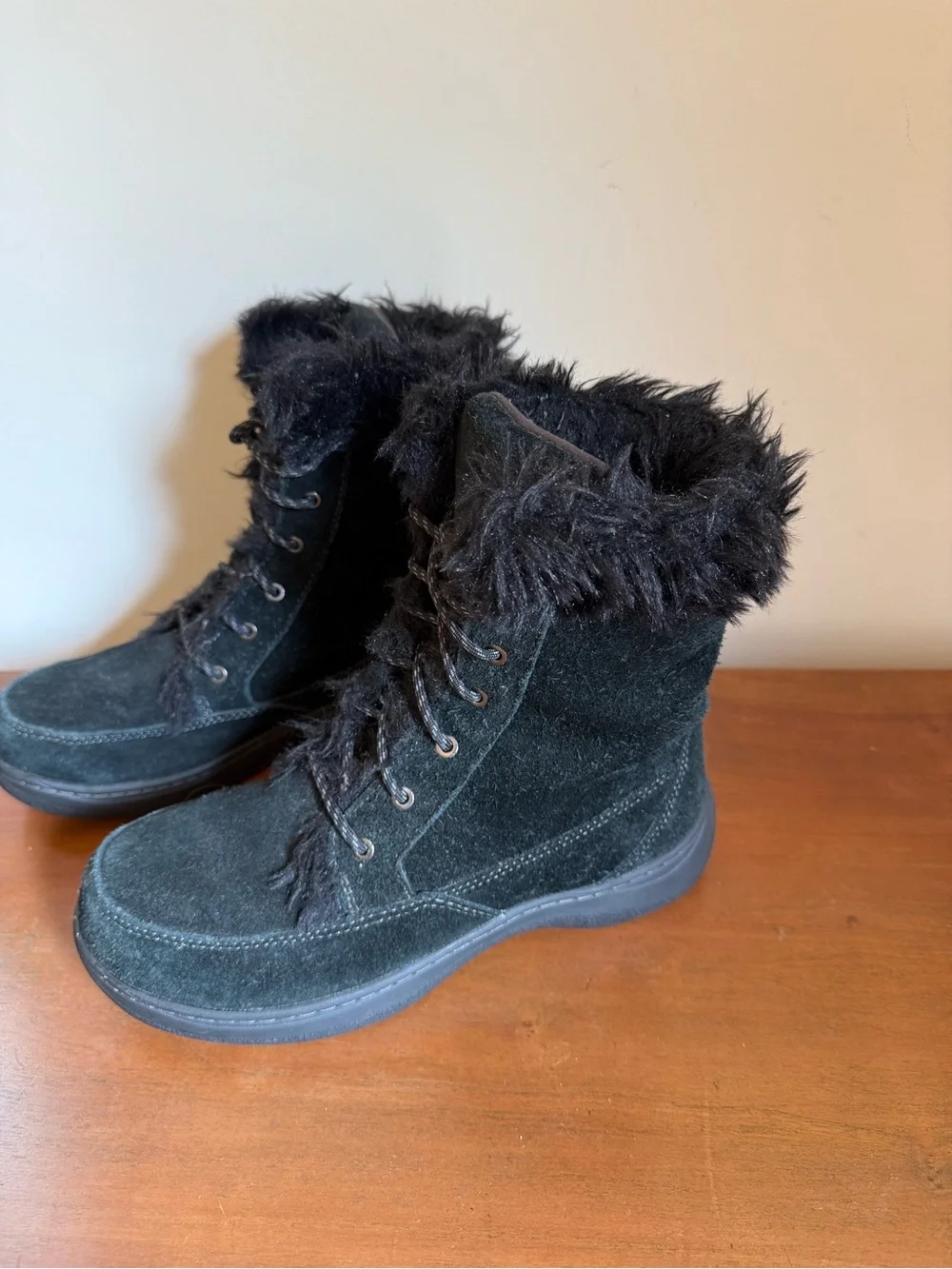 L.L. Bean Tek 2.5 Faux Fur Primoloft 100 Gram Insulated Black Suede Boots, 7.5